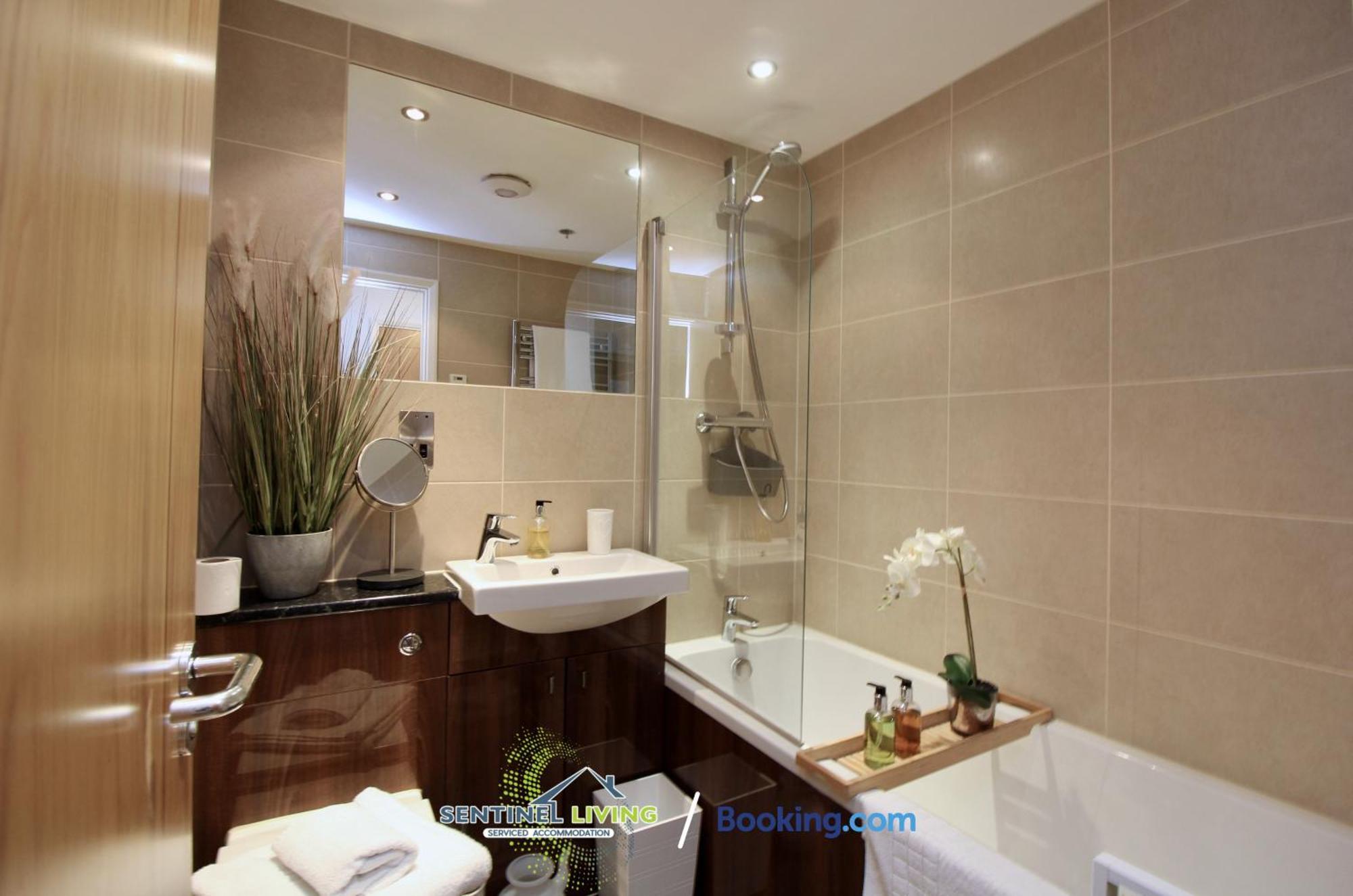 Windsor Flat 2 Bed By Sentinel Living With Free Wifi And Parking Apartment Ngoại thất bức ảnh