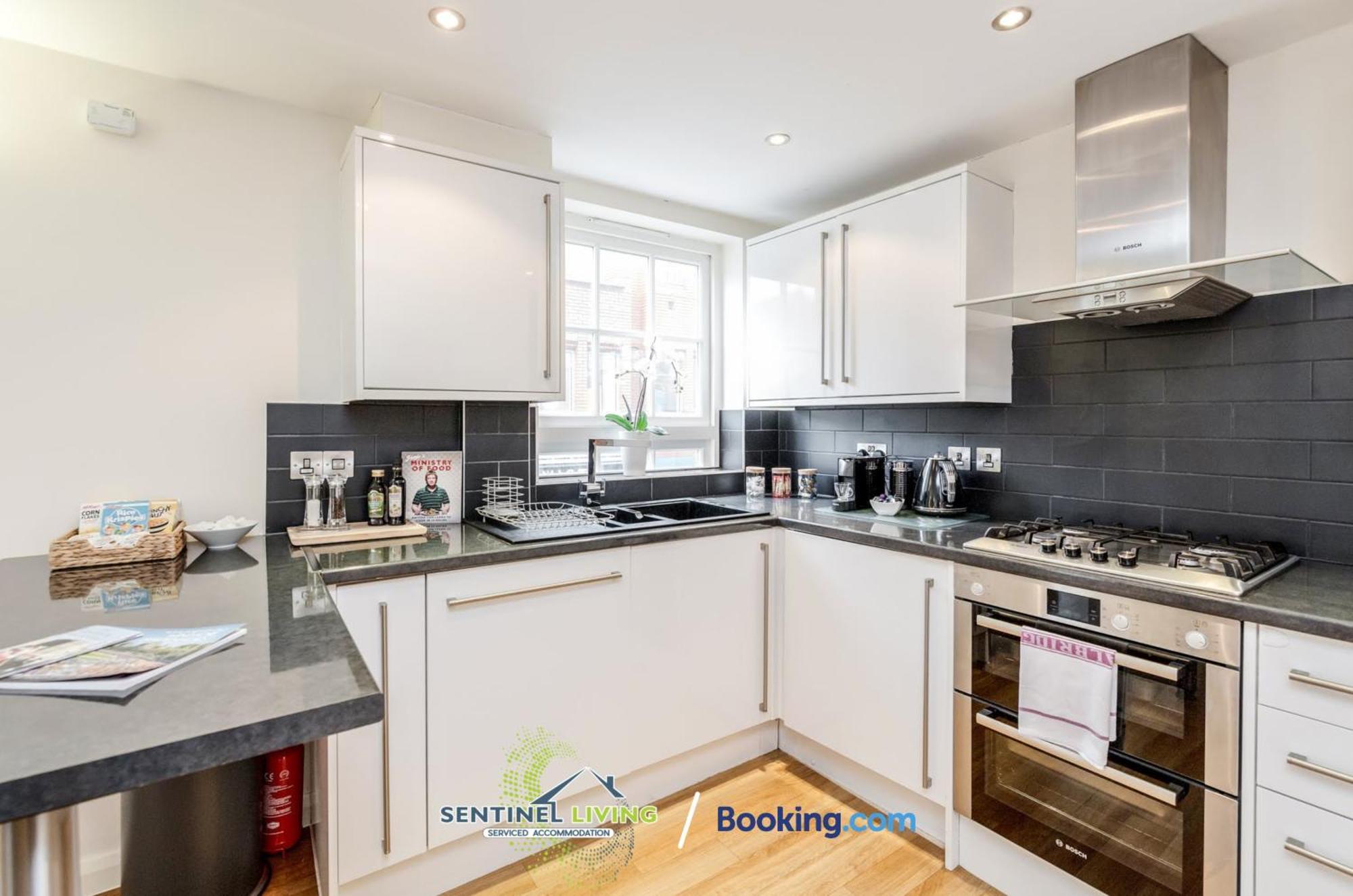 Windsor Flat 2 Bed By Sentinel Living With Free Wifi And Parking Apartment Ngoại thất bức ảnh