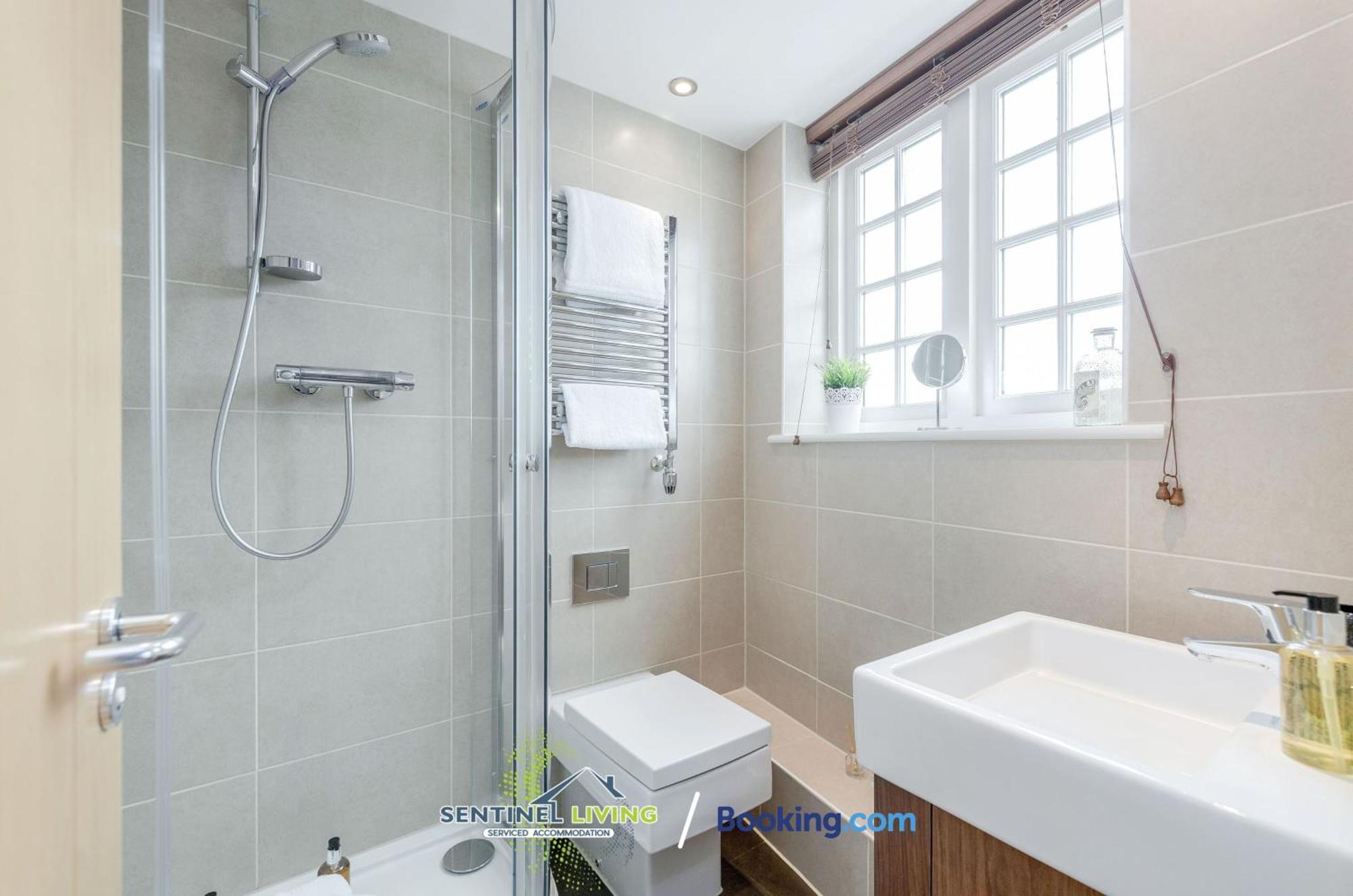 Windsor Flat 2 Bed By Sentinel Living With Free Wifi And Parking Apartment Ngoại thất bức ảnh