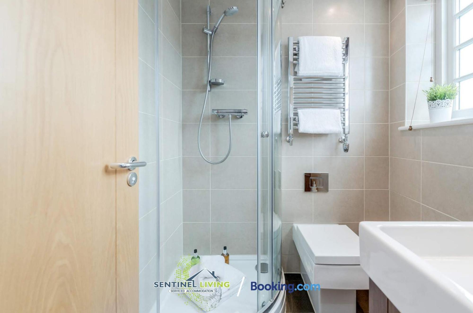 Windsor Flat 2 Bed By Sentinel Living With Free Wifi And Parking Apartment Ngoại thất bức ảnh
